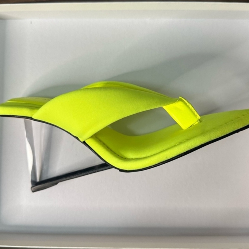 Good American Cinder F*cking-Rella Thong Sandal Chartreuse Size 13 GA077N-X NIB - Picture 4 of 16
